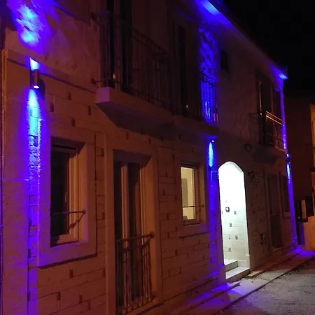 No Onbir Panzió 2*