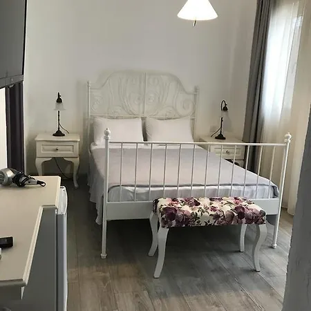 No Onbir فندق مبيت وإفطار ألاتشاتي